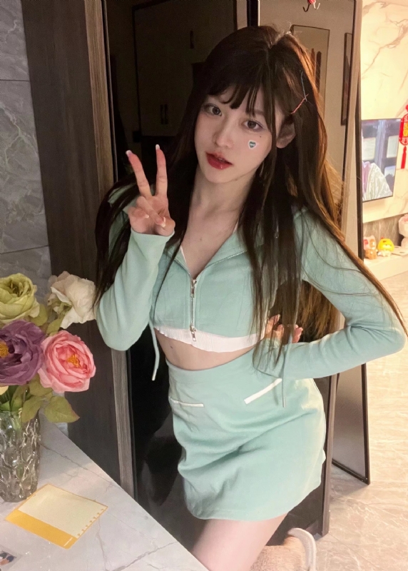 丹Dan的第一张照片--荆州相亲服务中心