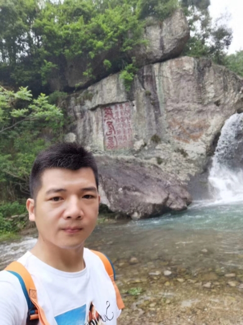 愿得一人心的第一张照片--荆州相亲服务中心
