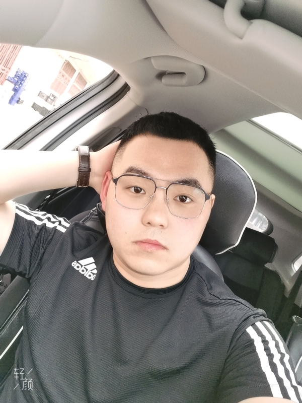 海阔天空的第一张照片--荆州相亲服务中心