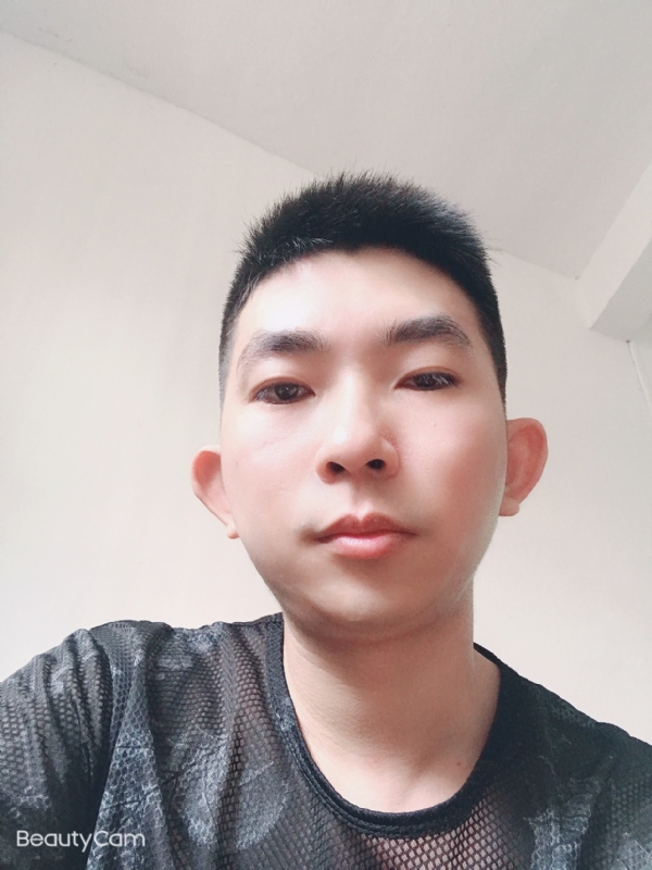 诚恳的第一张照片--荆州相亲服务中心