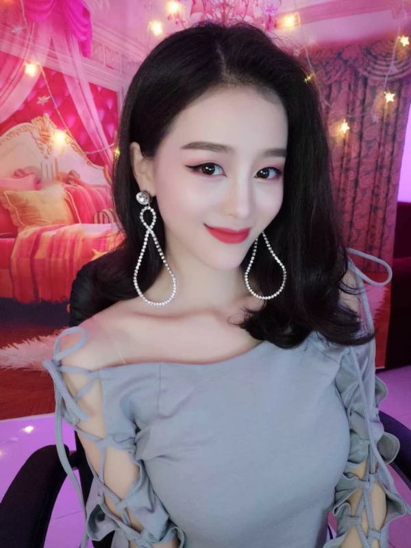 Cici的第三张照片--荆州相亲服务中心