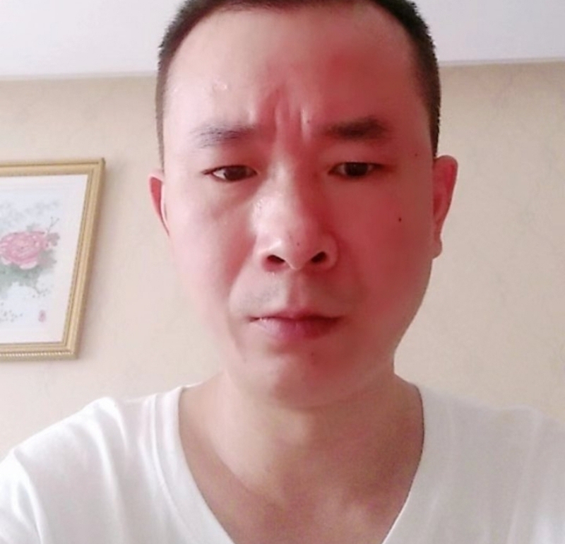 自由飞翔的第一张照片--荆州相亲服务中心