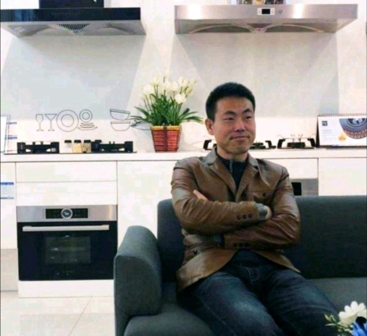 奋斗的执着的第一张照片--荆州相亲服务中心