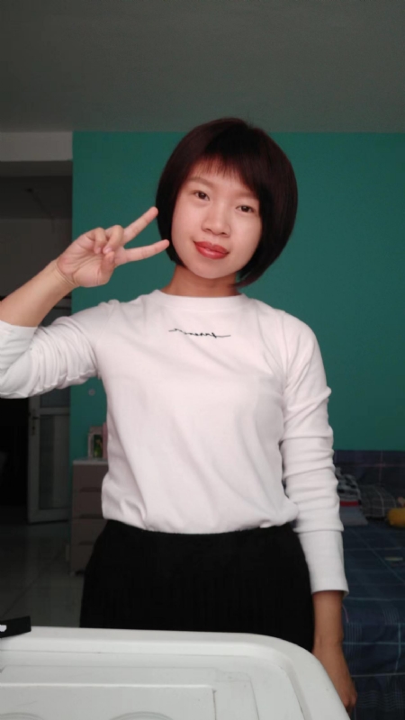 向日葵的第一张照片--荆州相亲服务中心