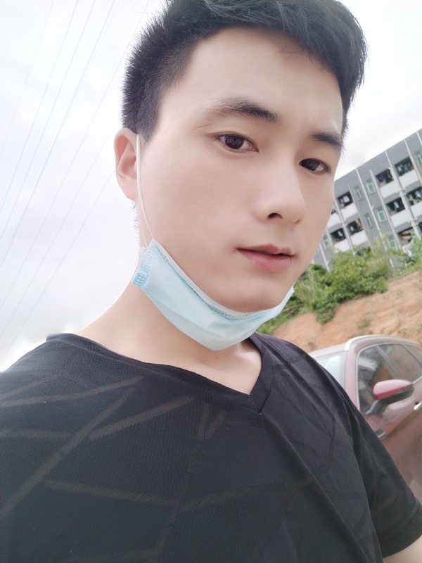 何凡的第二张照片--荆州相亲服务中心