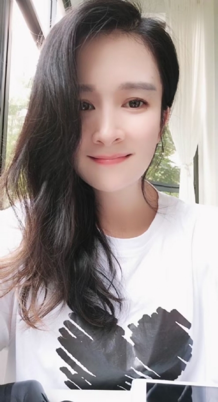 晨曦的第一张照片--荆州相亲服务中心