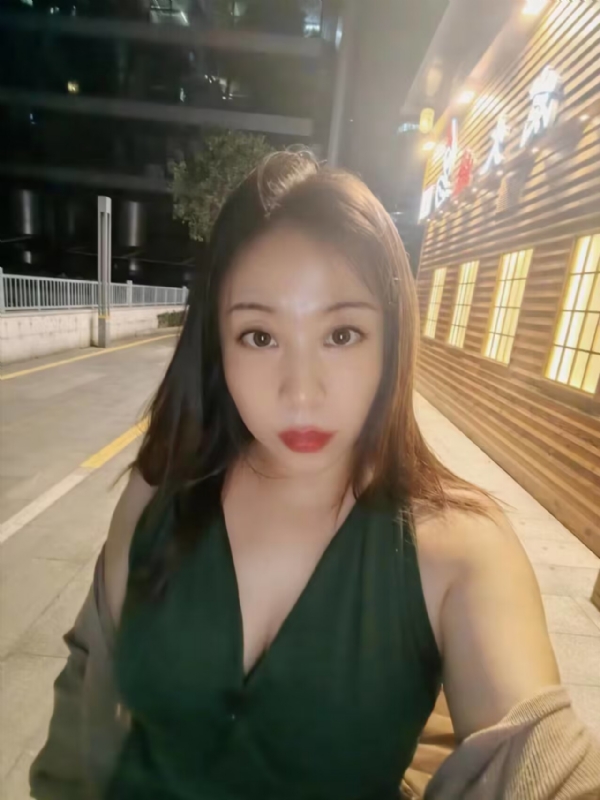 叶子青青的第三张照片--荆州相亲服务中心
