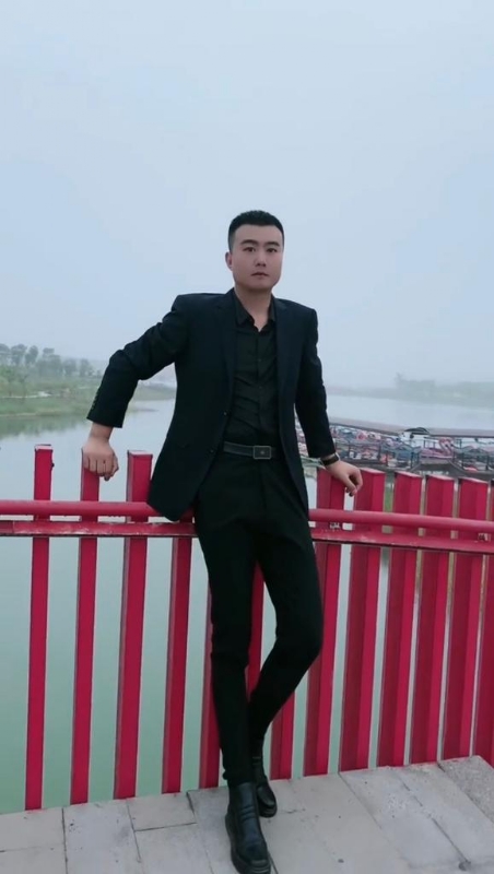 Albert的第一张照片--荆州相亲服务中心