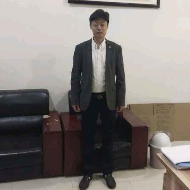 蓝天白云的第一张照片--荆州相亲服务中心