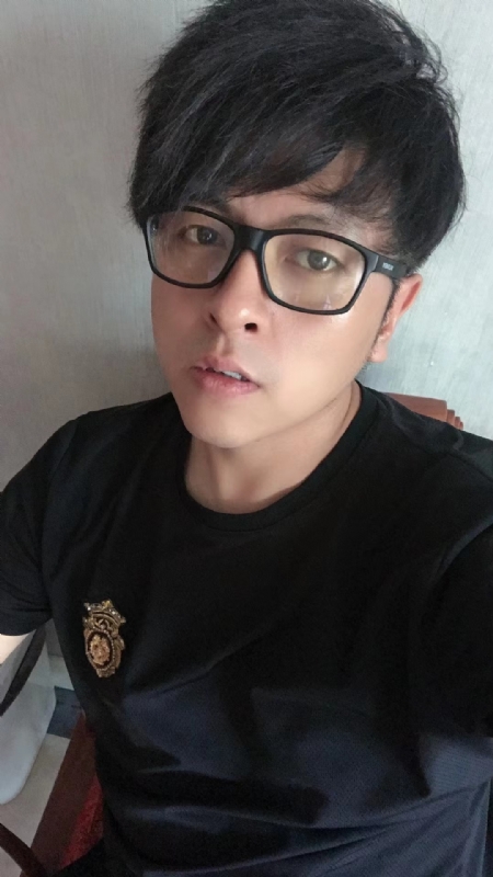 爱你永远不容易的第一张照片--荆州相亲服务中心