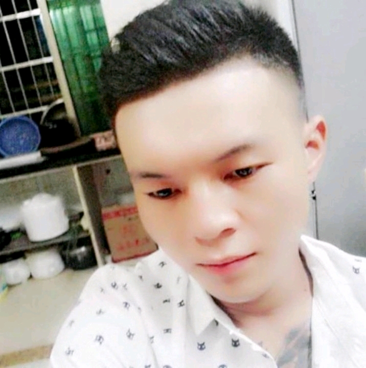 子龙的第一张照片--荆州相亲服务中心