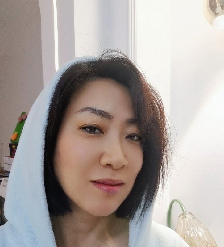 火玫瑰的第一张照片--荆州相亲服务中心