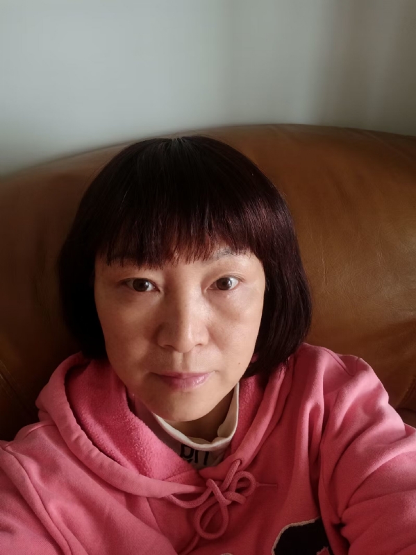 红玫瑰的第一张照片--荆州相亲服务中心