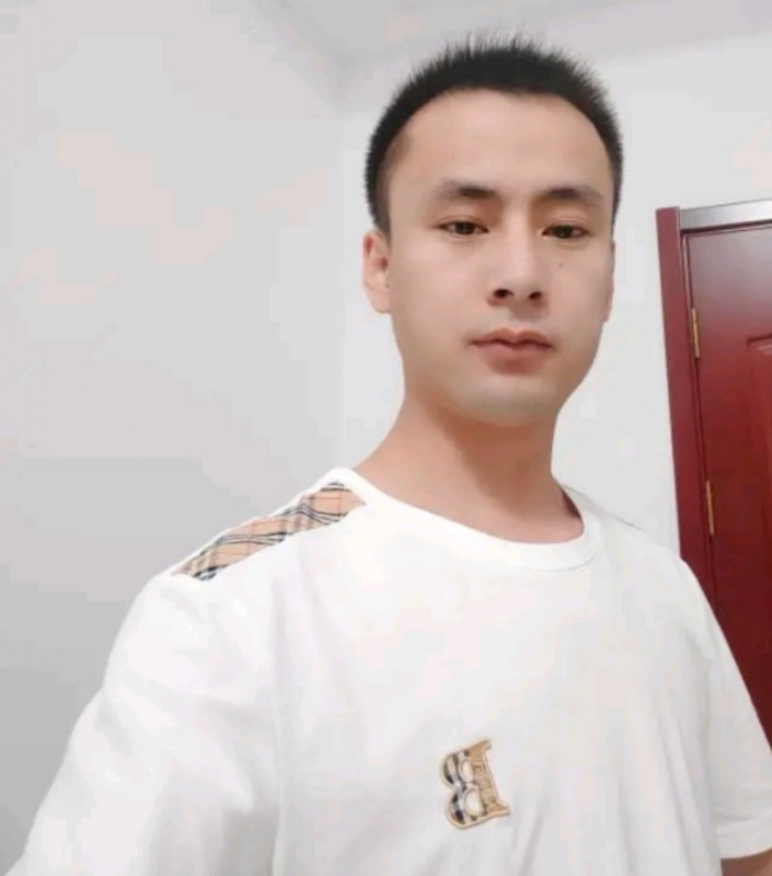 海阔天空的第一张照片--荆州相亲服务中心