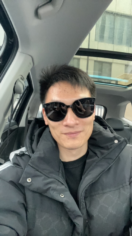 男孩的第一张照片--荆州相亲服务中心