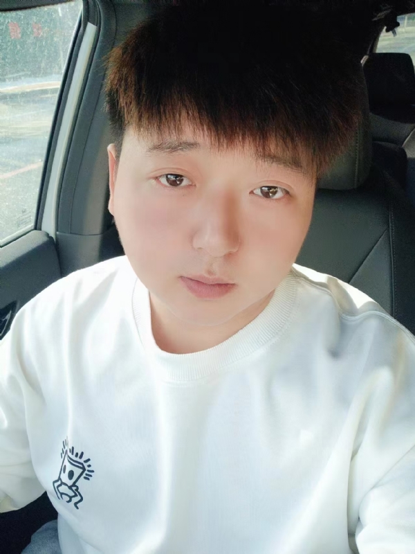 可乐加冰的第一张照片--荆州相亲服务中心