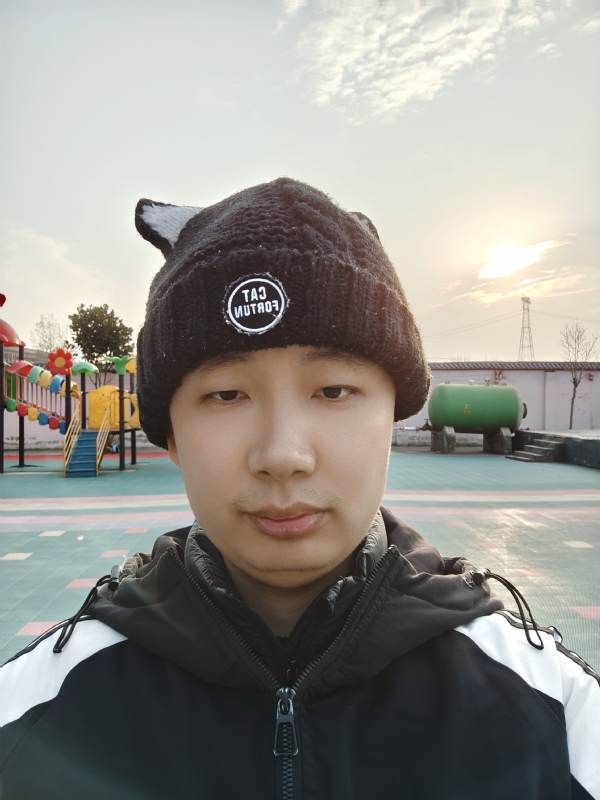 王连杰的第一张照片--荆州相亲服务中心