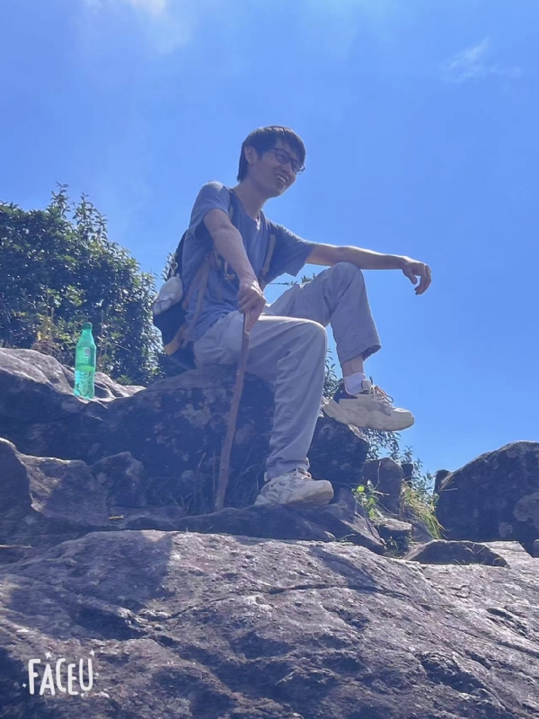 落叶之秋的第一张照片--荆州相亲服务中心