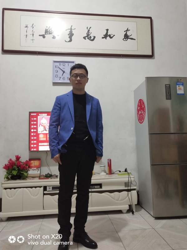 孤独的狼的第一张照片--荆州相亲服务中心