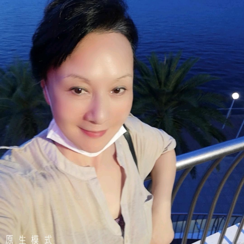 hong的第一张照片--荆州相亲服务中心